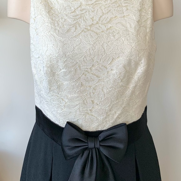 Gorgeous black and white BADGLEY MISCHKA short dress - Picture 3 of 7